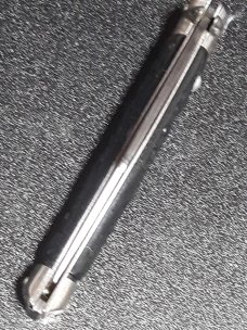 Vintage Shur Snap Bowtie Fishtail switchblade. Vintage Shur Snap Bowtie Fishtail switchblade.