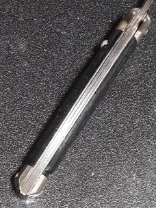 Vintage Shur Snap Bowtie Fishtail switchblade. Vintage Shur Snap Bowtie Fishtail switchblade.