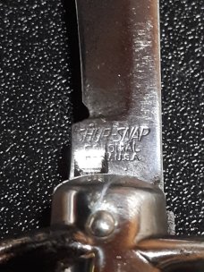 Vintage Shur Snap Bowtie Fishtail switchblade. Vintage Shur Snap Bowtie Fishtail switchblade.