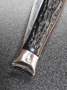 Vintage Shur Snap Bowtie Fishtail switchblade. Vintage Shur Snap Bowtie Fishtail switchblade.