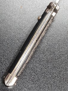 Vintage Shur Snap Bowtie Fishtail switchblade. Vintage Shur Snap Bowtie Fishtail switchblade.