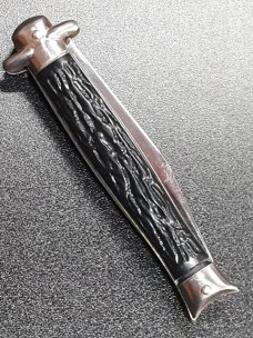 Vintage Shur Snap Bowtie Fishtail switchblade. Vintage Shur Snap Bowtie Fishtail switchblade.