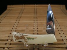 KUTMASTER BY UNTICA N.Y. U.S.A. NEW LOCKBACK POCKET KNIFE SMOOTH BONE SCRIMSHAW RUNNING BUCK DEER 