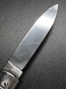 Linder Rostfrei Lever lock knife. 