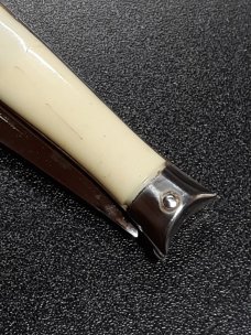 Vintage Shur Snap Bowtie Fishtail switchblade. Vintage Shur Snap Bowtie Fishtail switchblade.