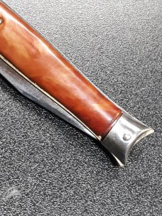 Vintage Shur Snap Fishtail switchblade. Vintage Shur Snap Fishtail switchblade.