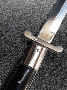 8 3/4" vintage rizzuto estilleto milano. 8 3/4" vintage rizzuto estilleto milano.