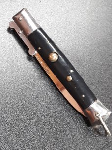 8 3/4" vintage rizzuto estilleto milano. 8 3/4" vintage rizzuto estilleto milano.