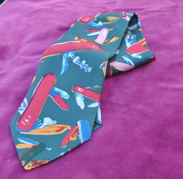 Knife neck Tie! Italian Fabric Made In USA Silk Standard Length Brand New Old Stock Knife neck Tie! Italian Fabric Made In USA Silk Standard Length Brand New Old Stock
