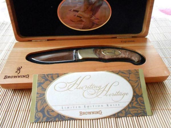 Browning Hunting Heritage Series Model 30 Knife With Original Display Box