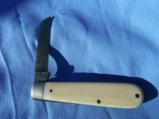 Schrade N.Y. USA Made, 3-3/4" 175 Sheepsfoot Pruner Jack Knife Draper Felt Advertising on scales. Schrade N.Y. USA Made, 3-3/4" 175 Sheepsfoot Pruner Jack Knife Draper Felt Advertising on scales.
