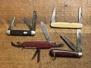 4 vintage pocket knives