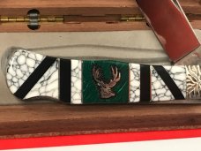 Brian Yellowhorse On Queen Mountain Man Knife w/ White & Green Stone Handles w/ Big Buck Inlay -NOS Brian Yellowhorse On Queen Mountain Man Knife w/ White & Green Stone Handles w/ Big Buck Inlay -NOS