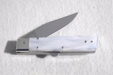 NEW OLD STOCK 2011 AUTO A.G.A. CAMPOLIN WHITE ACRYLIC PEARL HUMPBACK LOCKBACK 