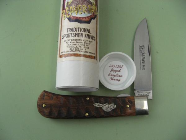 GREAT EASTERN 235220L TRAPPER BEAVERTAIL LINER LOCK LOT OF 2 GREAT EASTERN 235220L TRAPPER BEAVERTAIL LINER LOCK LOT OF 2