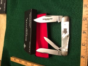 Winchester "Black Box" 3 Blade Large Whittler Kniife 3904P 1991 With Box