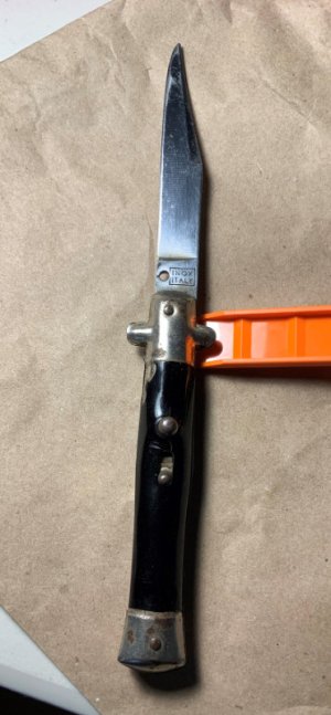 7" Italian Stiletto Push Button Release