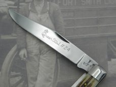 Queen Cutlery #24 Slim Trapper Winterbottom bone: 4 1/16” closed, 1958 - 1960 Queen Cutlery #24 Slim Trapper Winterbottom bone: 4 1/16” closed, 1958 - 1960