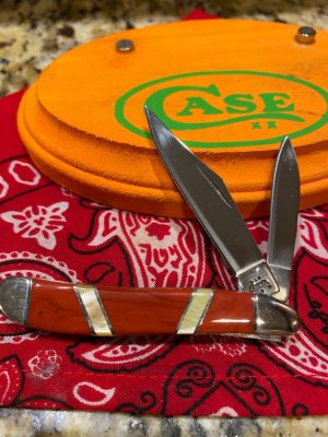 2004 CASE PEANUT KNIFE WITH EXOTIC SPINEY OYSTER HANDLES, LIKE NEW