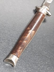 Vintage Shur Snap Bowtie Fishtail switchblade. Vintage Shur Snap Bowtie Fishtail switchblade.