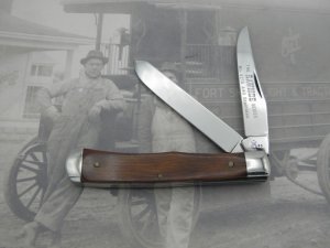 Queen Cutlery Rawhide Series No 4215, Trapper: 1983,