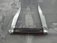 Queen Cutlery Rawhide Series No 8180, Muskrat: 1982, 4” closed, Queen Cutlery Rawhide Series No 8180, Muskrat: 1982, 4” closed,