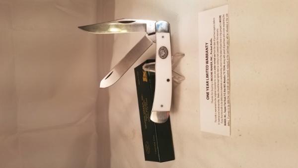 MOORE MAKER USA 3202 B TRAPPER WHITE DELRIN HANDLES NEW IN BOX MOORE MAKER USA 3202 B TRAPPER WHITE DELRIN HANDLES NEW IN BOX