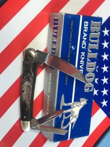 Vintage (HAND MADE) Bulldog Brand 3 Blade Whittler with Great Looking Buffalo Horn Handles & NOS Vintage (HAND MADE) Bulldog Brand 3 Blade Whittler with Great Looking Buffalo Horn Handles & NOS