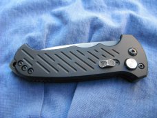 GERBER 06 AUTOMATIC Spear point Blade Fires Hard, Locks Tight, Safety Lock. Made in USA!!! GERBER 06 AUTOMATIC Spear point Blade Fires Hard, Locks Tight, Safety Lock. Made in USA!!!