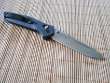 Benchmade #940 Knife no box-pre owned, looks like never used