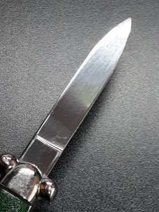 Vintage Super Automatic otf knife. Vintage Super Automatic otf knife.