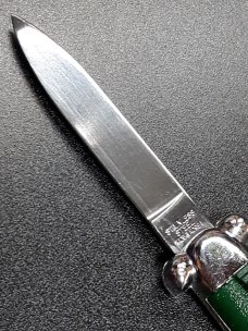 Vintage Super Automatic otf knife. Vintage Super Automatic otf knife.