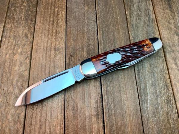 Cattaraugus Cutlery (A.G. Russell) Seki Japan Made Whittler  Brown Jigged Bone 