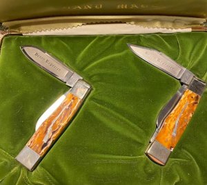 Bulldog Brand Henry Repeater Knives set in Display box