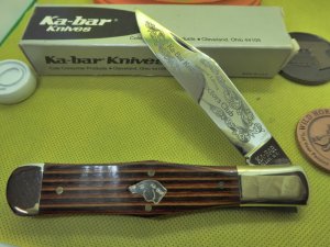 Ka-bar dog head coke bottle knife, near mint with box