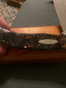 Case Tested XX 1992 Tested XX 71072 Swamp Moss Celluloid Bulldog Clasp In Wooden Box With Red Letter Case Tested XX 1992 Tested XX 71072 Swamp Moss Celluloid Bulldog Clasp In Wooden Box With Red Letter