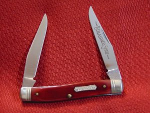  HERITAGE SCHRADE NY. USA MUSKRAT RED BONE ETCHED BLADE 1984