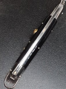 8 3/4" vintage rizzuto estilleto milano. 8 3/4" vintage rizzuto estilleto milano.