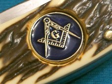 WINCHESTER SOWBELLY 3 BLADE STOCKMAN 14088 FOLDING POCKET KNIFE KNIVES MASONIC SHIELD WINCHESTER SOWBELLY 3 BLADE STOCKMAN 14088 FOLDING POCKET KNIFE KNIVES MASONIC SHIELD