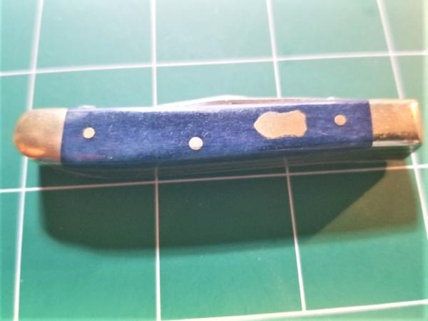 Bulldog Brand Knife Blue Giraffe Bone "1 of 10" PROTOTYPE Baby Mini Trapper Bulldog Brand Knife Blue Giraffe Bone "1 of 10" PROTOTYPE Baby Mini Trapper