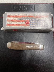 Case 7207 SS Beauty !! "Antique River logs" handles. New in box and never carried. Hard to find. Case 7207 SS Beauty !! "Antique River logs" handles. New in box and never carried. Hard to find.