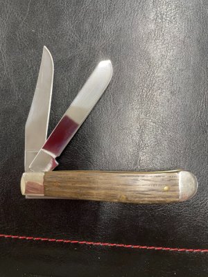 Case 7207 SS Beauty !! "Antique River logs" handles. New in box and never carried. Hard to find.