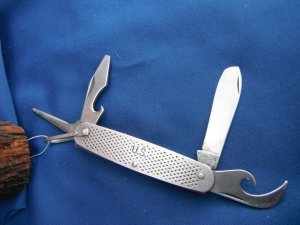  US MILITARY 1977 CAMILLUS MULTI-TOOL POCKET KNIFE