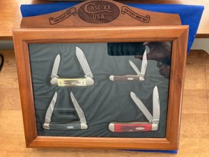 Case XX USA  8 Dot 1982 Factory Mint Set