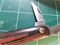 GEC #62 Pocket Carver Farm & Field Red & Black Linen Micarta 620320 GEC #62 Pocket Carver Farm & Field Red & Black Linen Micarta 620320