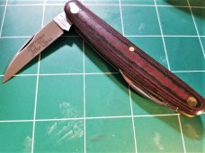 GEC #62 Pocket Carver Farm & Field Red & Black Linen Micarta 620320 GEC #62 Pocket Carver Farm & Field Red & Black Linen Micarta 620320