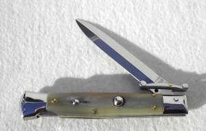 NEW OLD STOCK 1980's ITALIAN STILETTO 9" GENUINE BRAZILIAN HORN SWING GUARD LOCK BACK 