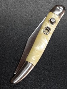 Vintage Imperial switchblade. 
