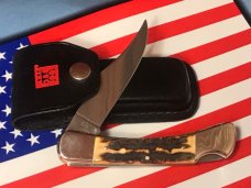 J A Henckels 5" Fold Hunter (HK19-S) Great Stag Handles & Gold Scroll Blade Etch +Orig Sheath -MINTY J A Henckels 5" Fold Hunter (HK19-S) Great Stag Handles & Gold Scroll Blade Etch +Orig Sheath -MINTY