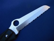 Vintage Discontinued Spyderco knives Rescue Knife.  SPYDERCO Seki  JAPAN,  FULL SERRATED EDGE